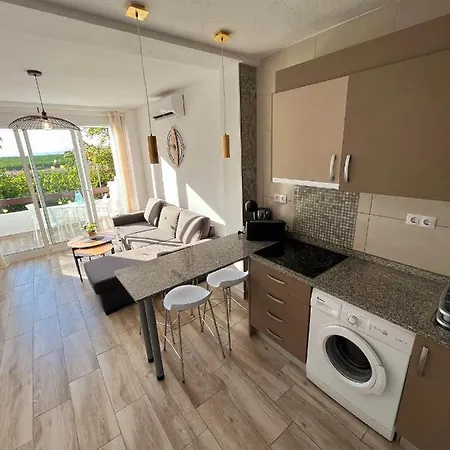 Nella, 300 M From The Swimming Pool Торрев'єха