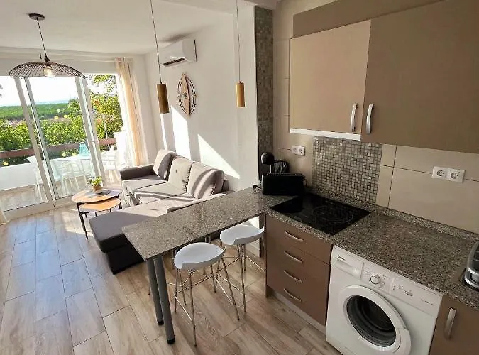 Nella, 300 M From The Swimming Pool Τορεβιέχα